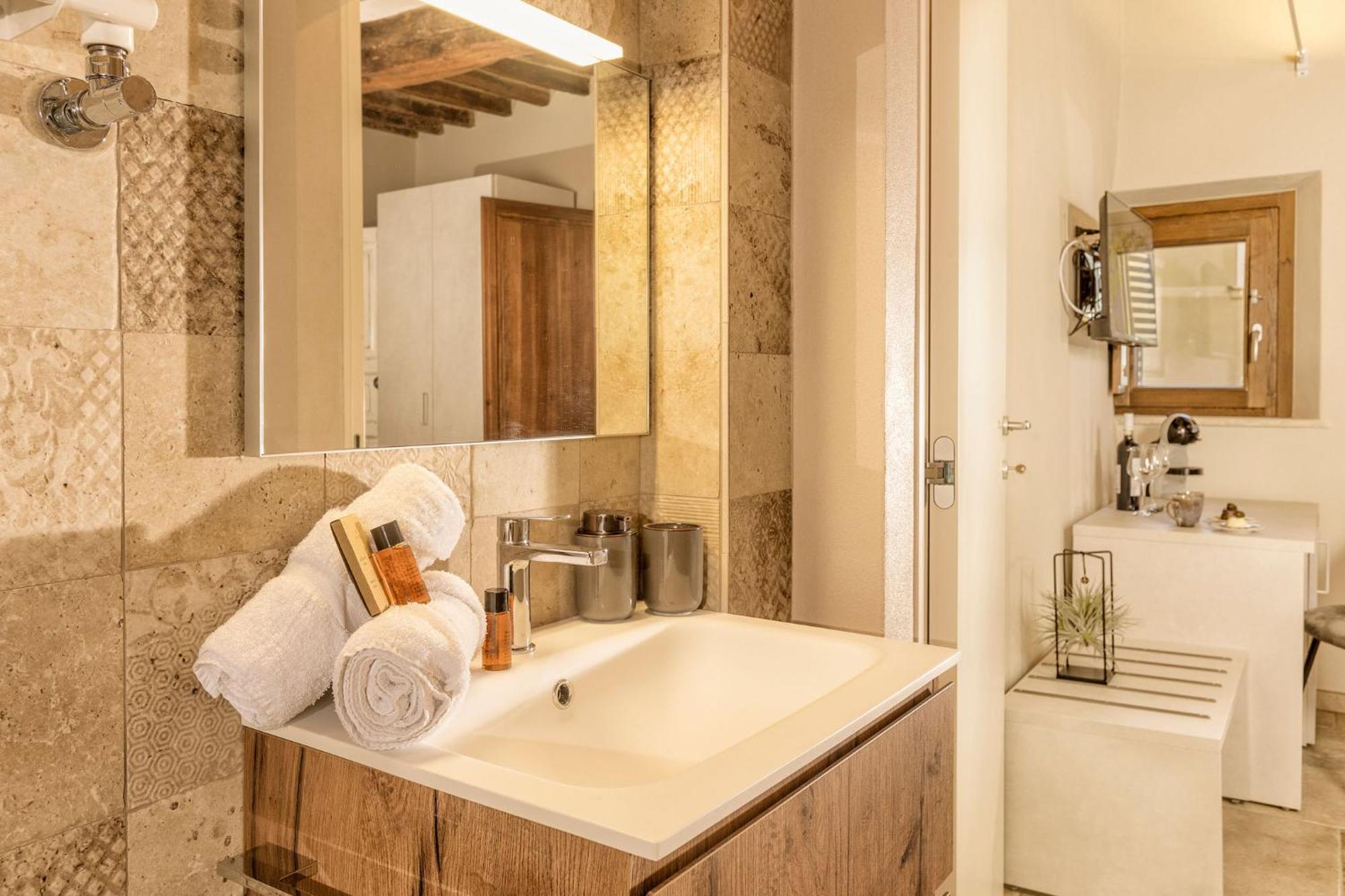 Palazzo Falcinelli Luxury Room In Montepulciano Center With Air Conditioning And Elevator المظهر الخارجي الصورة