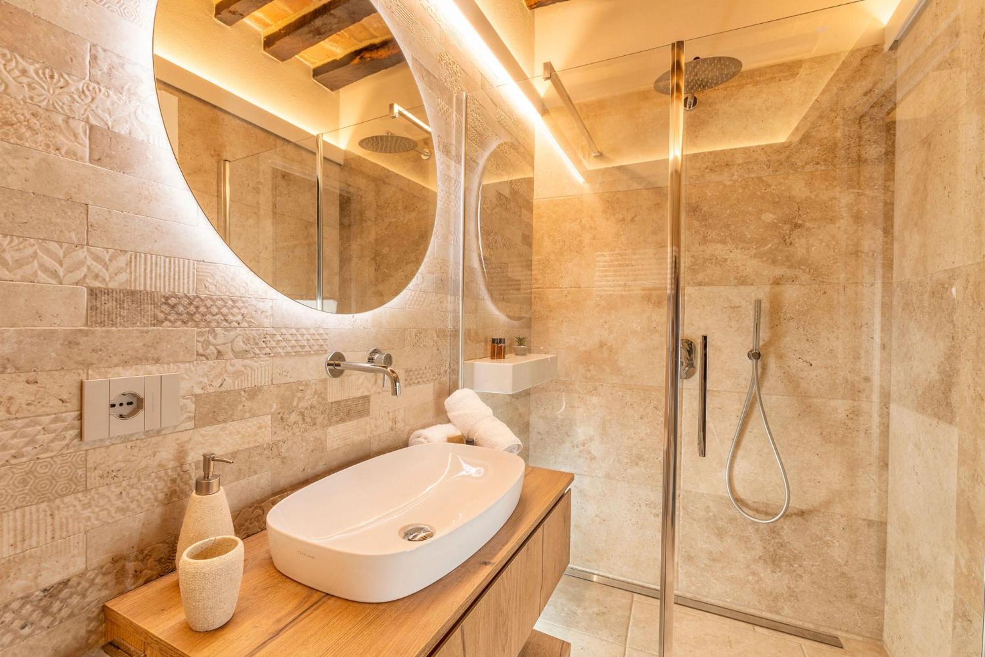 Palazzo Falcinelli Luxury Room In Montepulciano Center With Air Conditioning And Elevator المظهر الخارجي الصورة