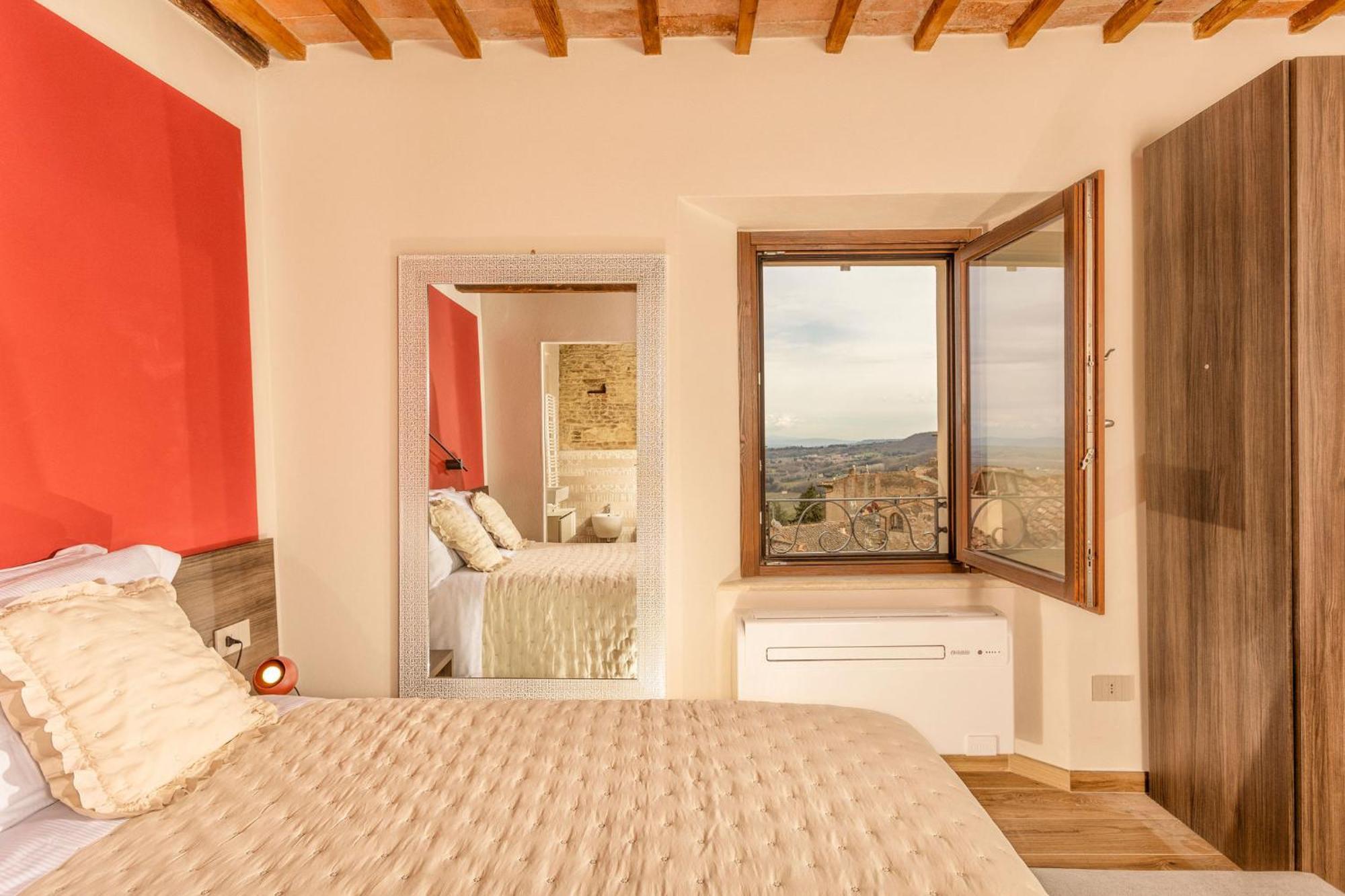 Palazzo Falcinelli Luxury Room In Montepulciano Center With Air Conditioning And Elevator المظهر الخارجي الصورة